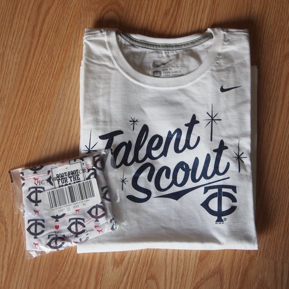 <><>2 for $25<><>Nike Minnesota Twins Tee & VS‎ Panties - Picture 1 of 6